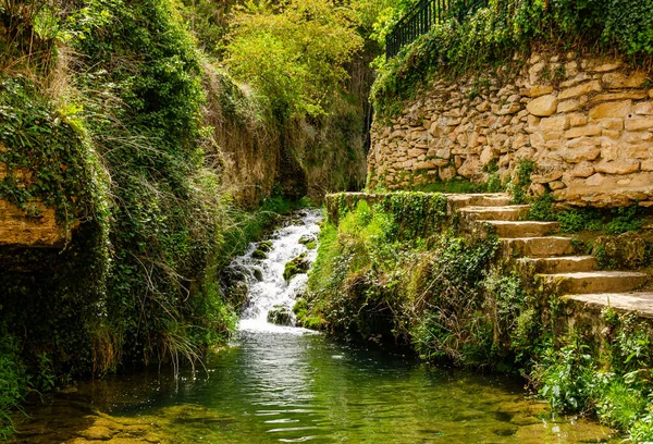 Prachtige Waterval Midden Een Stadje Tobera Mooie Groene Wilde Natuur — Stockfoto