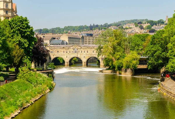Ciudad Histórica Bath Reino Unido Mostrando Pulteney Bridge Río Avon — Foto de Stock