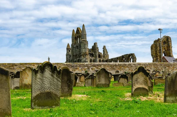 Kościół Mariacki Whitby Spójrz Przymocowanego Cmentarza — Zdjęcie stockowe