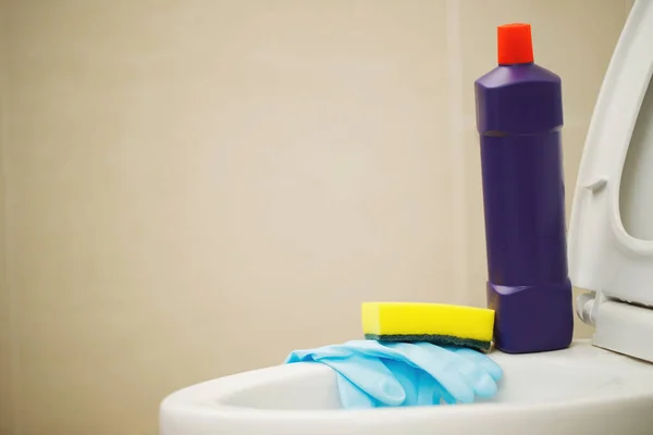 Limpador Toalete Limpo Cuidar Artigos Sanitários — Fotografia de Stock
