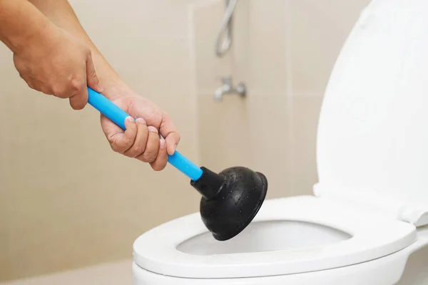 Serviceman Repairing Toilet Hand Plunger Clogged Toilet — Stock Photo, Image
