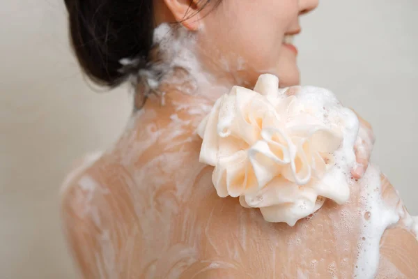 Women Use Liquid Soap Shower Help Eliminate Bacteria — Stock Photo, Image
