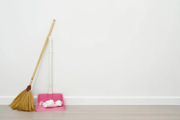 Broom Dustpan House Cleaning — Stock Photo, Image