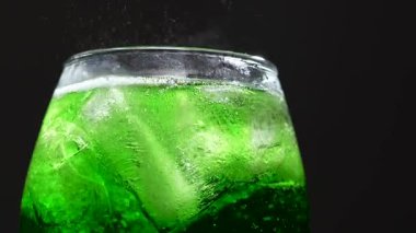 Vücuda iyi gelen tatlı ve ferahlatıcı içecekler.