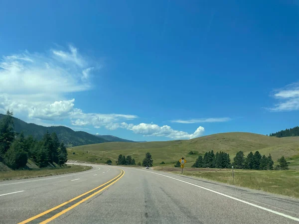 Driving Mountains Montana — Stock Photo, Image
