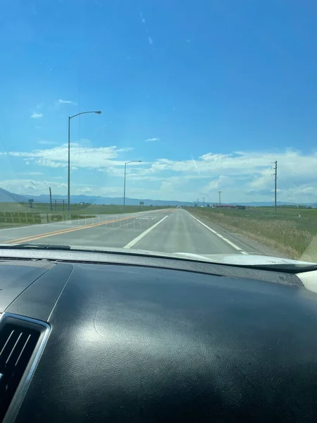 Autofahren Den Bergen Von Montana — Stockfoto