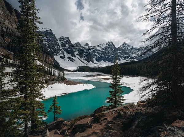 Primera Nieve Mañana Lago Moraine Parque Nacional Banff Alberta Canadá — Foto de Stock