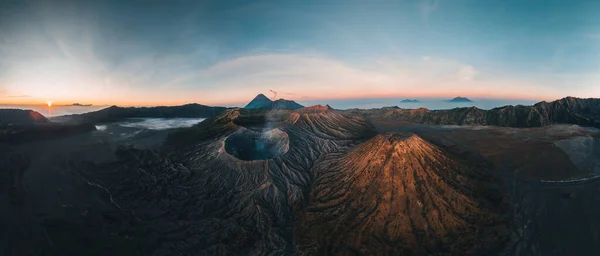 Vista Aérea Drones Cratera Bromo Mountain Java Oriental Indonésia Homem — Fotografia de Stock