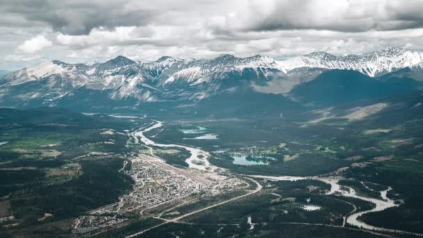 Timelapse Whistlers Montanha Jasper Overlook Eléctrico Cidade Jasper Vista Aérea — Vídeo de Stock
