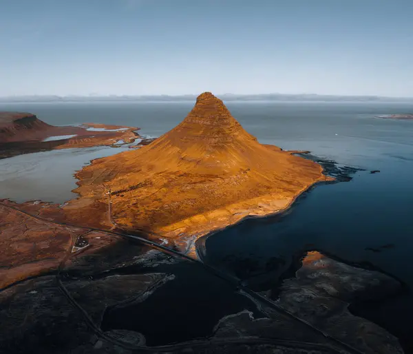 Όμορφη Εναέρια Θέα Του Βουνού Kirkjufell Στην Ισλανδία Στη Χερσόνησο — Φωτογραφία Αρχείου