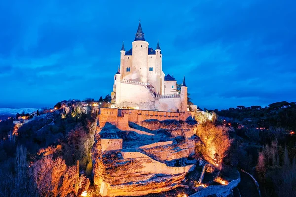 西班牙塞戈维亚的阿尔卡萨城堡它是一座中世纪城堡 位于西班牙卡斯蒂利亚和里昂的塞戈维亚市 — 图库照片