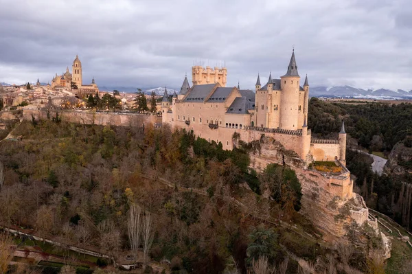 Zamek Alcazar Segowii Hiszpania Jest Średniowieczny Zamek Położony Mieście Segovia — Zdjęcie stockowe