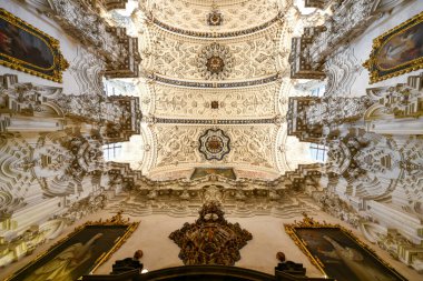 Granada, İspanya - 29 Kasım 2021: Meryem Ana 'nın Varsayımının Kartaca manastırı (Manastır de la Cartuja), Granada, İspanya.