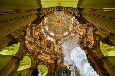 Granada, İspanya - 30 Kasım 2021: Granada, İspanya 'daki Granada Katedrali.