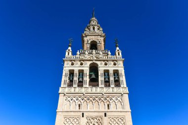 La Giralda, İspanya 'daki Sevilla Katedrali' nin çan kulesi..