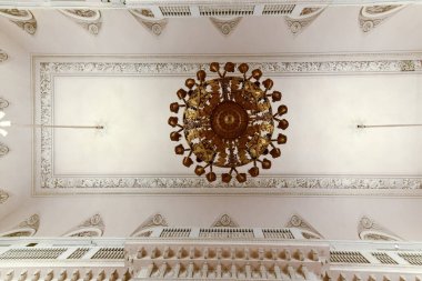 Saint Petersburg, Rusya - 25 Aralık 2021: Saint Petersburg, Rusya 'da bir sanat ve kültür müzesi olan State Hermitage Museum' un içi.
