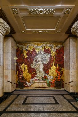 Saint Petersburg, Rusya - 24 Aralık 2021: Saint Petersburg, Rusya, Avrupa 'daki Avtovo Metro İstasyonu' nun güzel iç kesimi