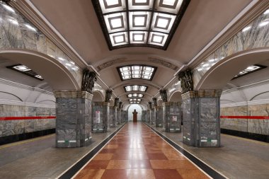 Saint Petersburg, Rusya - 24 Aralık 2021: Kirovskiy Zavod metro istasyonu.