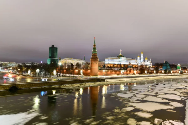 Grand Kremls Palats Och Kremls Mur Vinterkväll Moskva Ryssland — Stockfoto