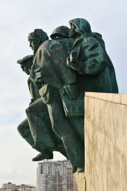 Malaya Zemlya, Rusya 'nın Novorossiysk, Krasnodar Bölgesi' ndeki Kafkaslar Savaşı sırasında Almanlarla yapılan savaşlar sırasında yakalanan Myskhako Burnu 'ndaki bir Sovyet ileri karakolu.