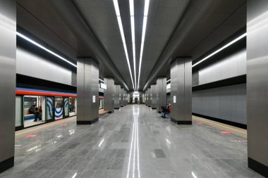 Moskova, Rusya - 26 Ocak 2023: Moskova, Rusya 'daki Narodnoye Opolcheniye Metro İstasyonu.