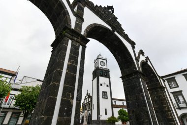 Portas da Cidade, Portekiz 'in Azores kentindeki Sao Miguel Adası Ponta Delgada' nın şehir sembolü..