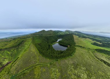 Göl manzarası Lagoa das das, Sao Miguel Adası, Azores, Portekiz