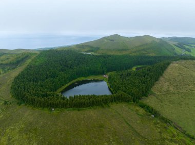 Göl manzarası Lagoa das das, Sao Miguel Adası, Azores, Portekiz