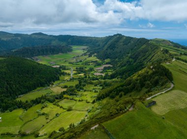 Portekiz, Azores 'de Miradouro da Lomba do Vasco' dan hava görüntüsü.