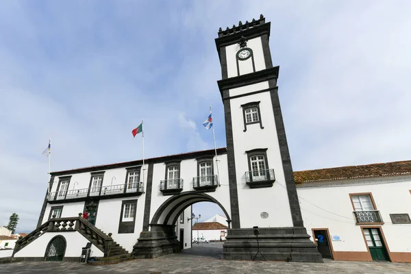ポルトガル アゾレスのサンミゲル島にあるリビラ グランデとブリッジ ポンテ オイト アルコス — ストック写真