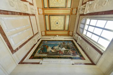 Marsilya, Fransa - 14 Temmuz 2022: Palais Longchamp Fransa 'da Güzel Sanatlar Müzesi ve Doğa Tarihi Müzesi' ne ev sahipliği yapıyor..