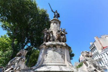Marsilya, Fransa - 14 Temmuz 2022: Marsilya, Fransa 'daki anıt Des Mobiles. Anıt 1870-1871 savaşı kurbanlarının anısına dikilmiş ve heykeltraş Roux tarafından inşa edilmiştir..