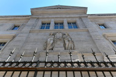 Marsilya, Fransa 'daki Adalet Sarayı' nın dış görünüşü.