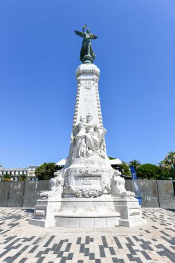 Nice, Fransa, 27 Temmuz 2022 Centenaire Anıtı, Promenade des Anglais, Nice, Fransa. Nice 'in 1793' te Fransa 'ya ilhak edilmesinin yüzüncü yıldönümünü kutluyor..