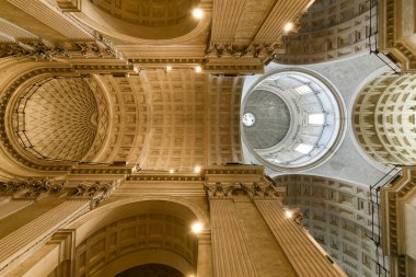 Cenova, İtalya - 31 Temmuz 2022: Carignano, Cenova, İtalya 'da Santa Maria Assunta Bazilikası.