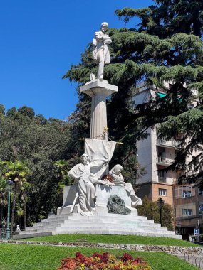 Cenova, İtalya - 1 Ağustos 2022: Giuseppe Mazzini Anıtı (1805-1872). Heykeltıraş - Pietro Costa (1849 - 1901).