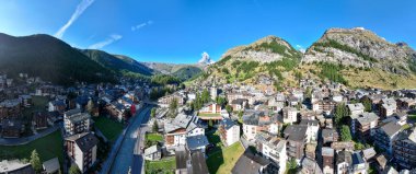 St. Mauritius Kilisesi (Pfarrkirche St. Mauritius), Zermatt, İsviçre.