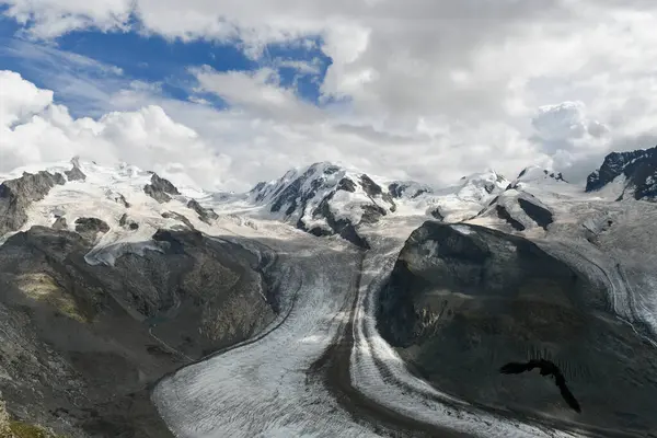 ゴーナー氷河のパノラマビュー スイスのツェルマットにあり アルプスで2番目に大きな氷河です ストック画像