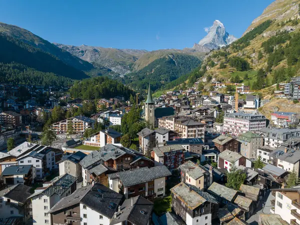 St. Mauritius Kilisesi (Pfarrkirche St. Mauritius), Zermatt, İsviçre.