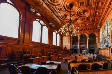 Bern, İsviçre - 11 Ağustos 2022: İsviçre 'nin Bern kentinde İsviçre Konfederasyonu parlamento binası.