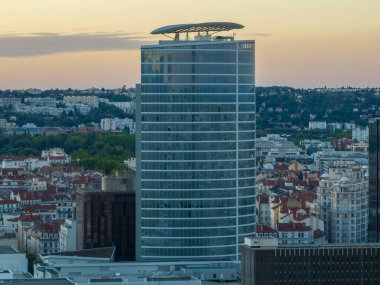 Tour Oxygene (Türkçe: Oksijen Kulesi), Fransa 'nın Lyon şehrinin üçüncü arrondissement bölgesinde La Part-Dieu ilçesinde 28 katlı bir gökdelendir..