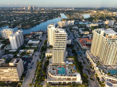 Fort Lauderdale, Florida 'daki Central Beach' in güzel hava manzarası.