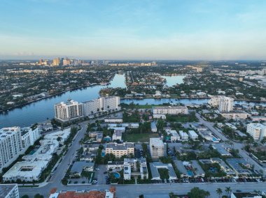 Fort Lauderdale, Florida 'daki Central Beach' in güzel hava manzarası.