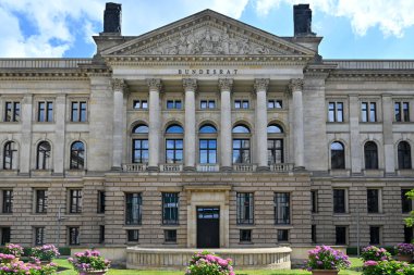 Alman Bundesrat 'ının dışı. Leipziger Caddesi 'ndeki Prusya Lordlar Kamarası (1850) - Bundesrat' ın (Federal Konsey) merkezi. Berlin, Almanya.