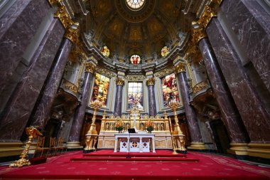 Berlin, Almanya - 5 Haziran 2024: Berlin, Almanya 'da Berliner Dom' un İç Kesimi.