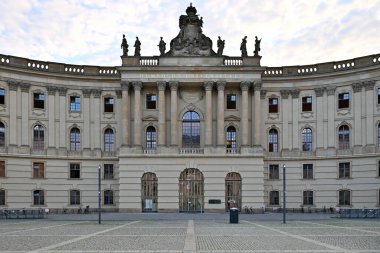Humboldt Üniversitesi Berlin 'de Unter den Linden Bulvarı, Almanya.
