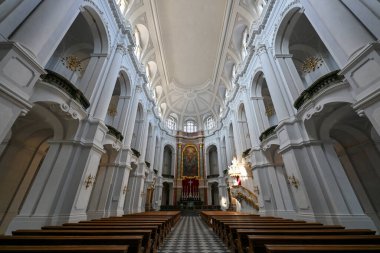 Dresden, Almanya - 9 Haziran 2023: Kutsal Üçlemenin Dresden Katedrali (Kathedrale Sanctissimae Trinitatis)