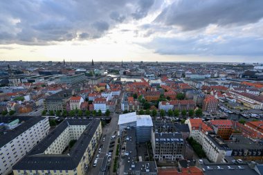 Kurtarıcımız Kilisesi 'nden Danimarka, Kopenhag' ın siluetinin panoramik görüntüsü.