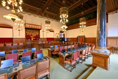 Kopenhag, Danimarka - 17 Haziran 2023: Kopenhag Belediye Binası İçişleri. Danimarka 'daki Tarihi Belediye Binası. Kopenhag 'ın merkezindeki Meydan' da bulunan Kobenhavns binası..