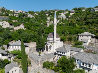 Bosna-Hersek 'in Pocitelj kentindeki Sisman İbrahim Paşa Camii' nin hava manzarası.